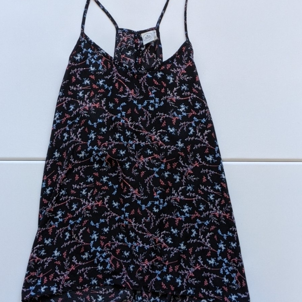 Size Large Paper Crane black and floral tank top